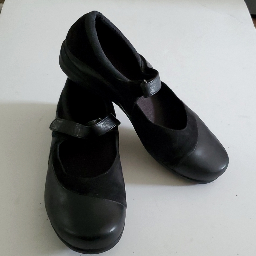 ABEO Amie Black Leather and Suede Mary Jane Flat Size 9.5
